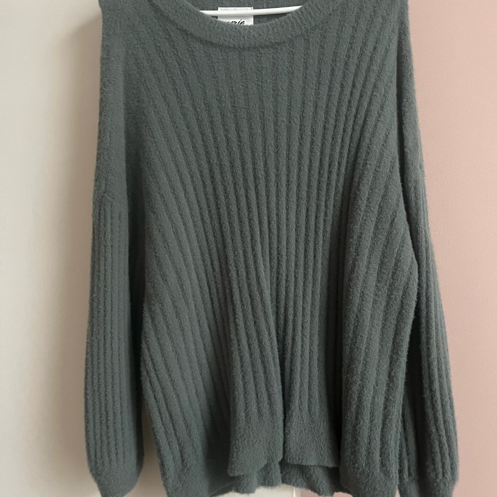 Aerie sweater size small
